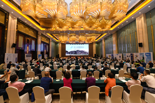 第33届中国国际毛纺大会在我市召开