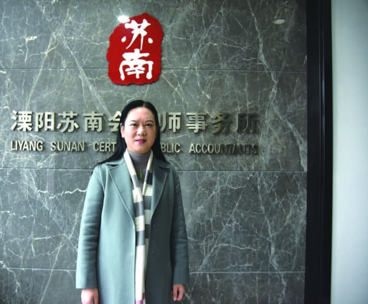 政协委员｜周婷：做有温度的“会计委员”