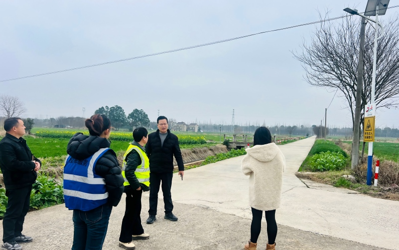 溧阳市周城中学、周城小学、周城幼儿园开展2026年春季开学校车安