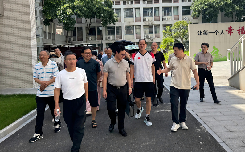 互学互鉴共研提质 系统赋能深耕课堂———扬中市第一中学教育集团到访溧阳市第六中学开展交流活动